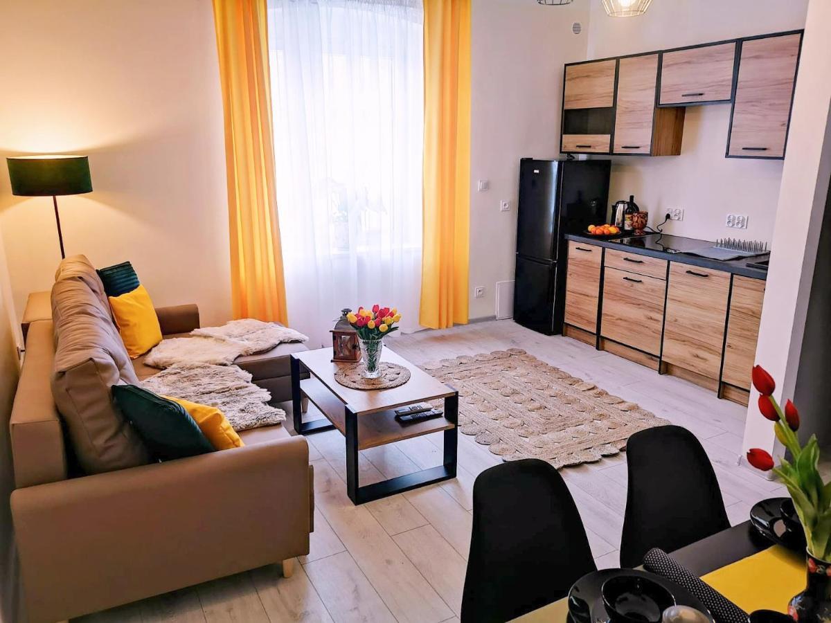 Apartament Celebrity Leilighet Leśna Eksteriør bilde